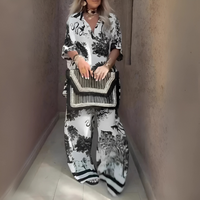 YOLANDE | RELAXED TWO-PIECE SET WITH V-NECK TOP