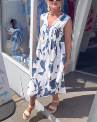 ISOBEL | RELAXED V-NECK MIDI DRESS