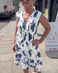 ISOBEL | RELAXED V-NECK MIDI DRESS