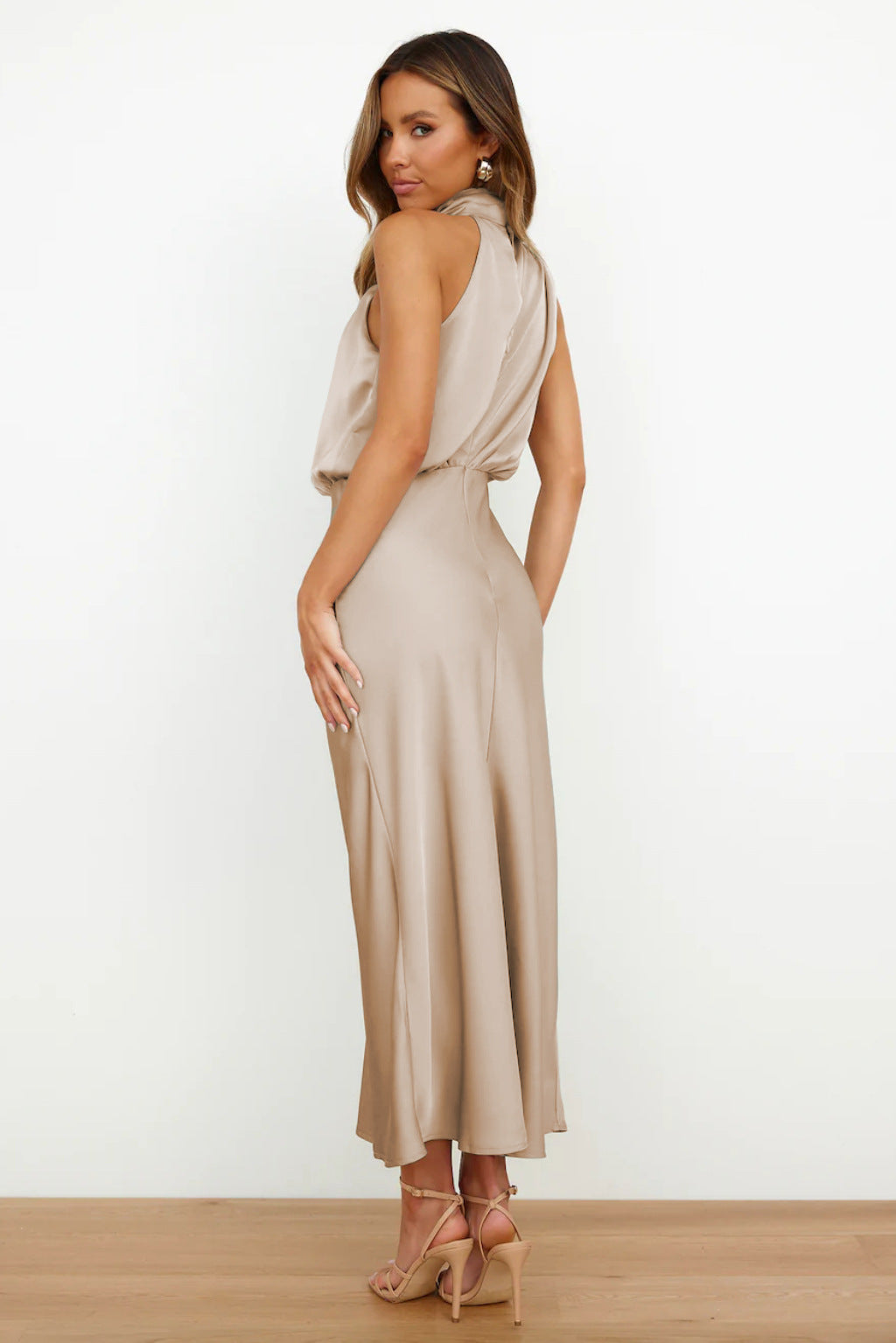 HANNAH | ELEGANT HALTER-NECK MIDI DRESS