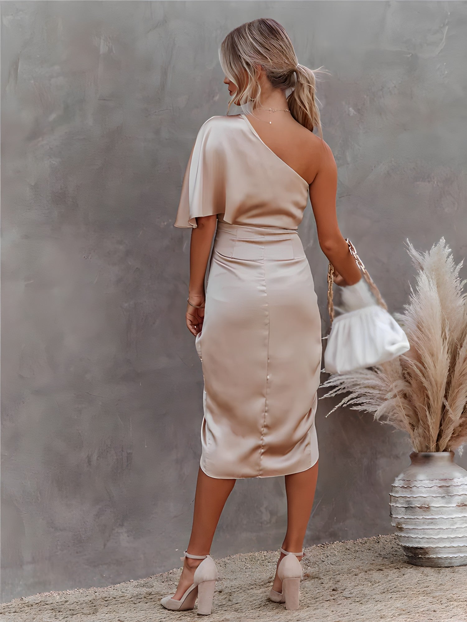 GABRIELA | ELEGANT MIDI DRESS