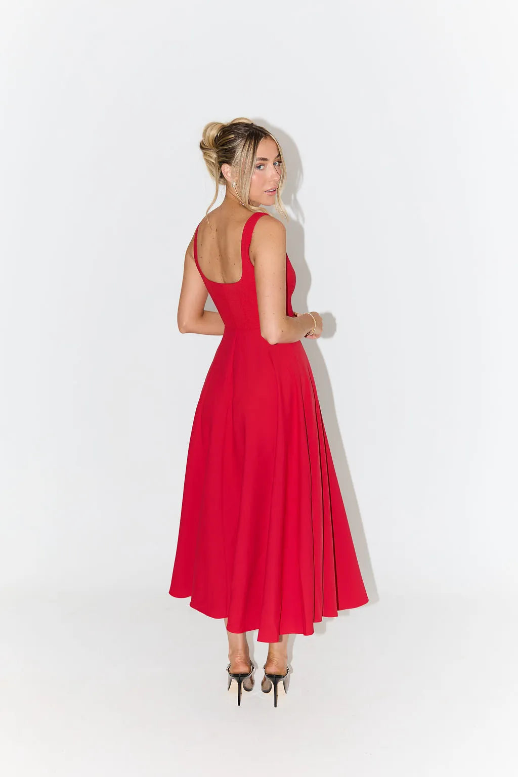 YARA-BELLE | HIGH-WAISTED SQUARE-NECK MIDI DRESS